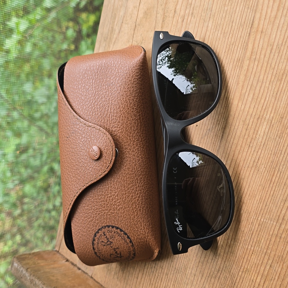 RayBan New Wayfarer RB2132